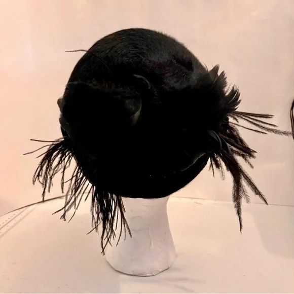 Vintage Hudson’s Bay  women’s black feather hat fascinator headpiece - Picture 2 of 7